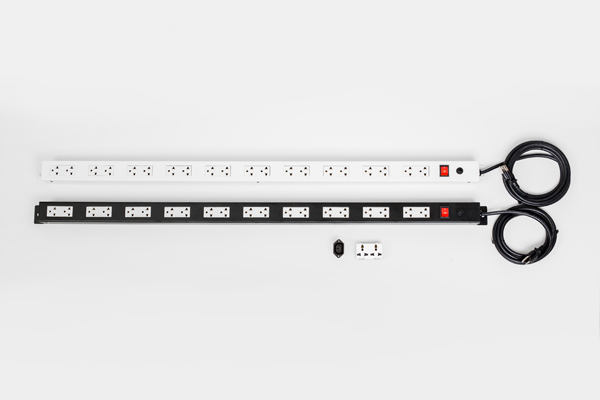PA-6620B/R 30 AMPS POWER DISTRIBUTION 20 OUTLET W/POWER PLUGS.CABLE 3 M. & PROTECTION