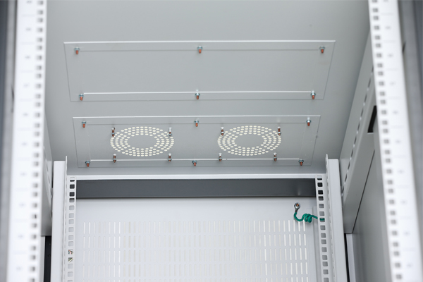FAR-8145 FAR 19" PERFORATION EXPORT SERVER RACK 45U (80X110 cm.)
